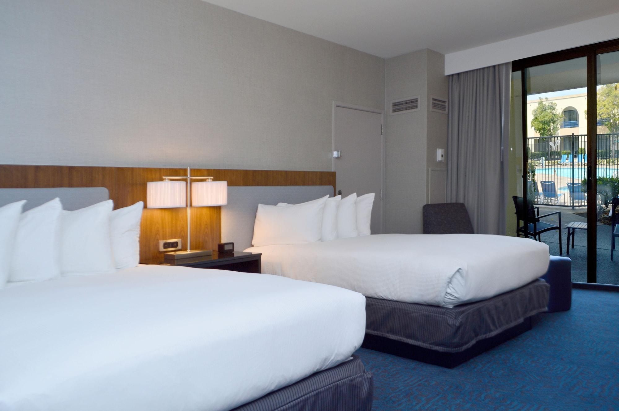 Doubletree By Hilton Newark-Fremont Hotel Kültér fotó