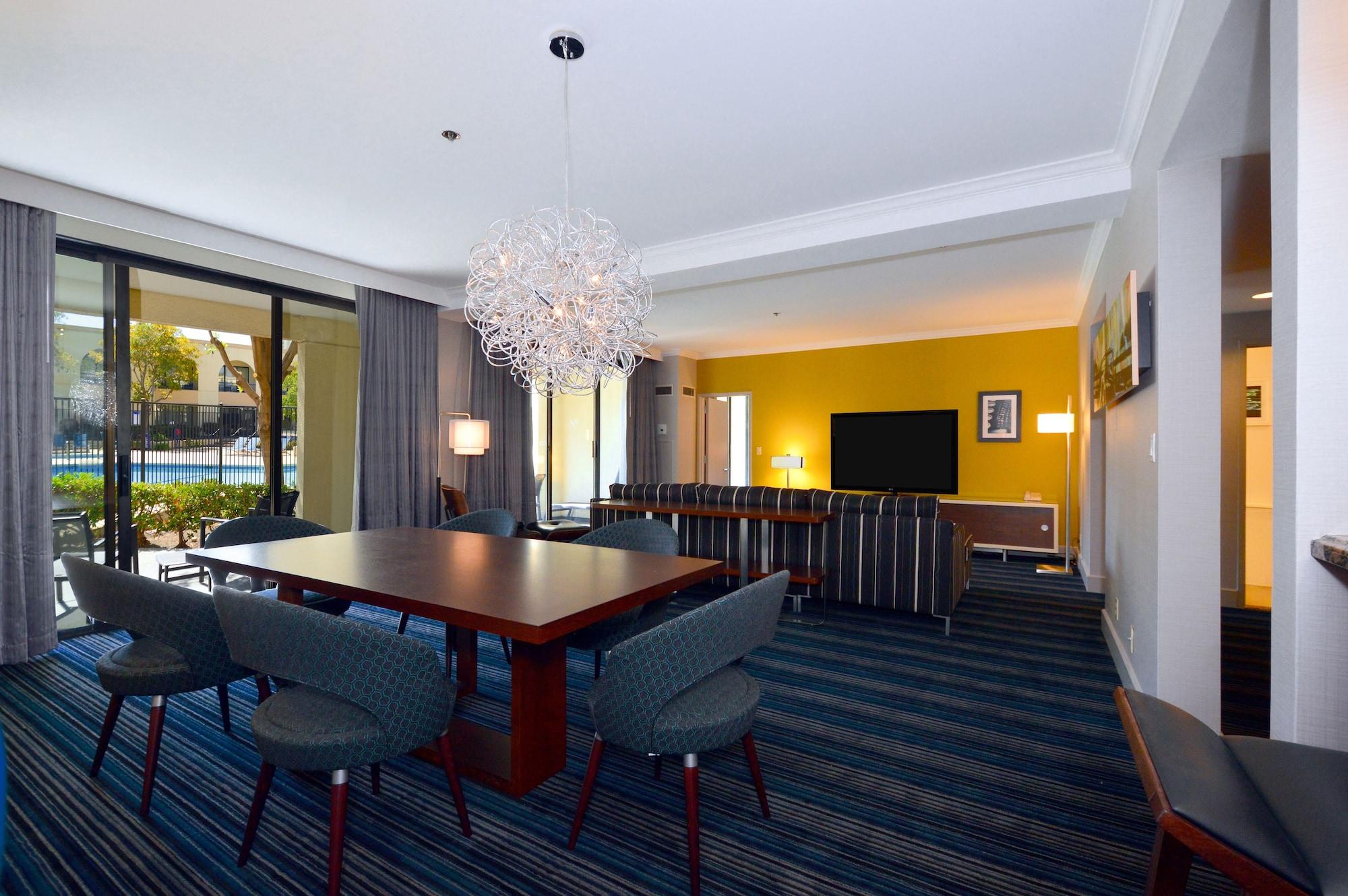 Doubletree By Hilton Newark-Fremont Hotel Kültér fotó
