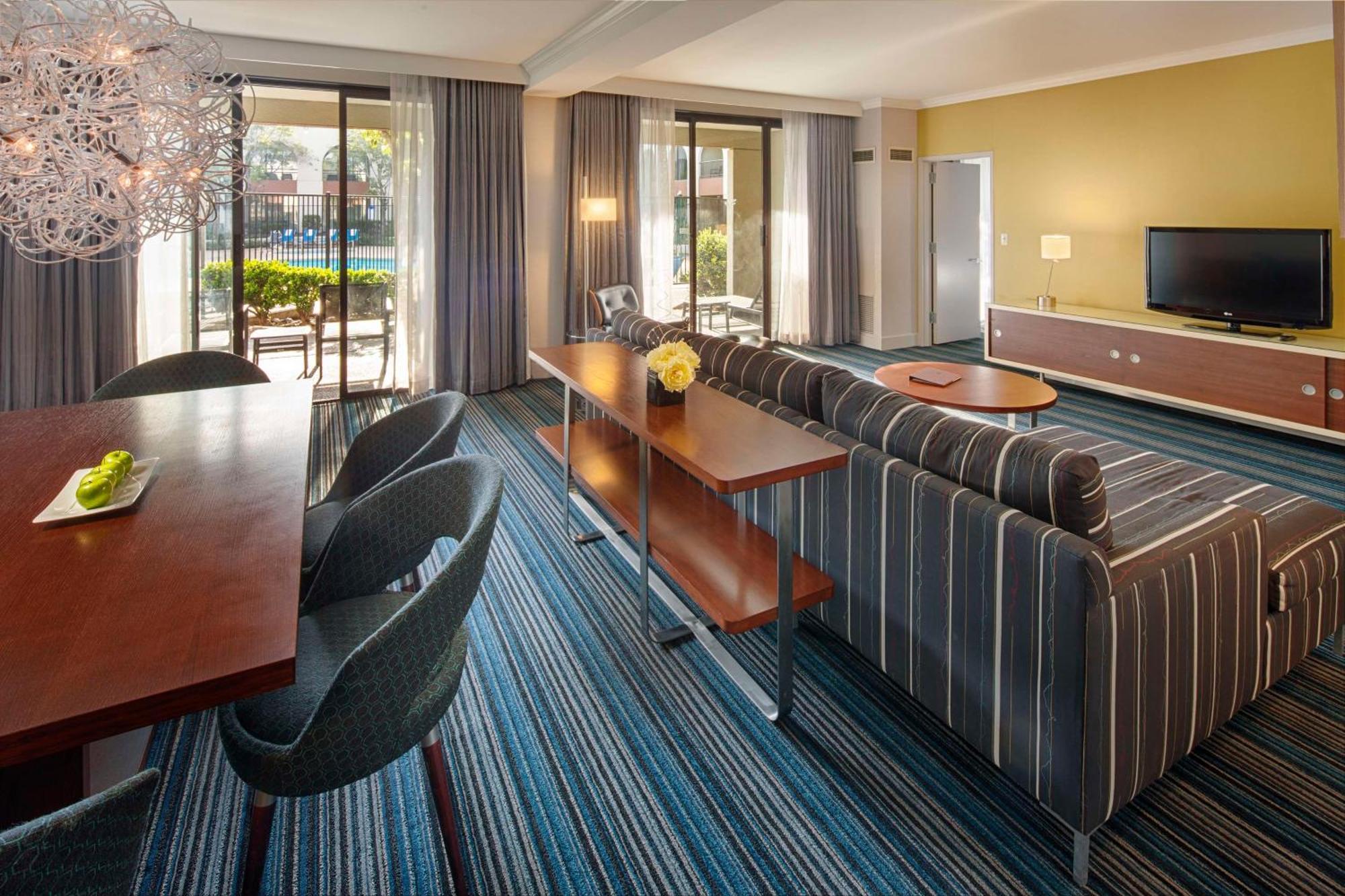 Doubletree By Hilton Newark-Fremont Hotel Kültér fotó