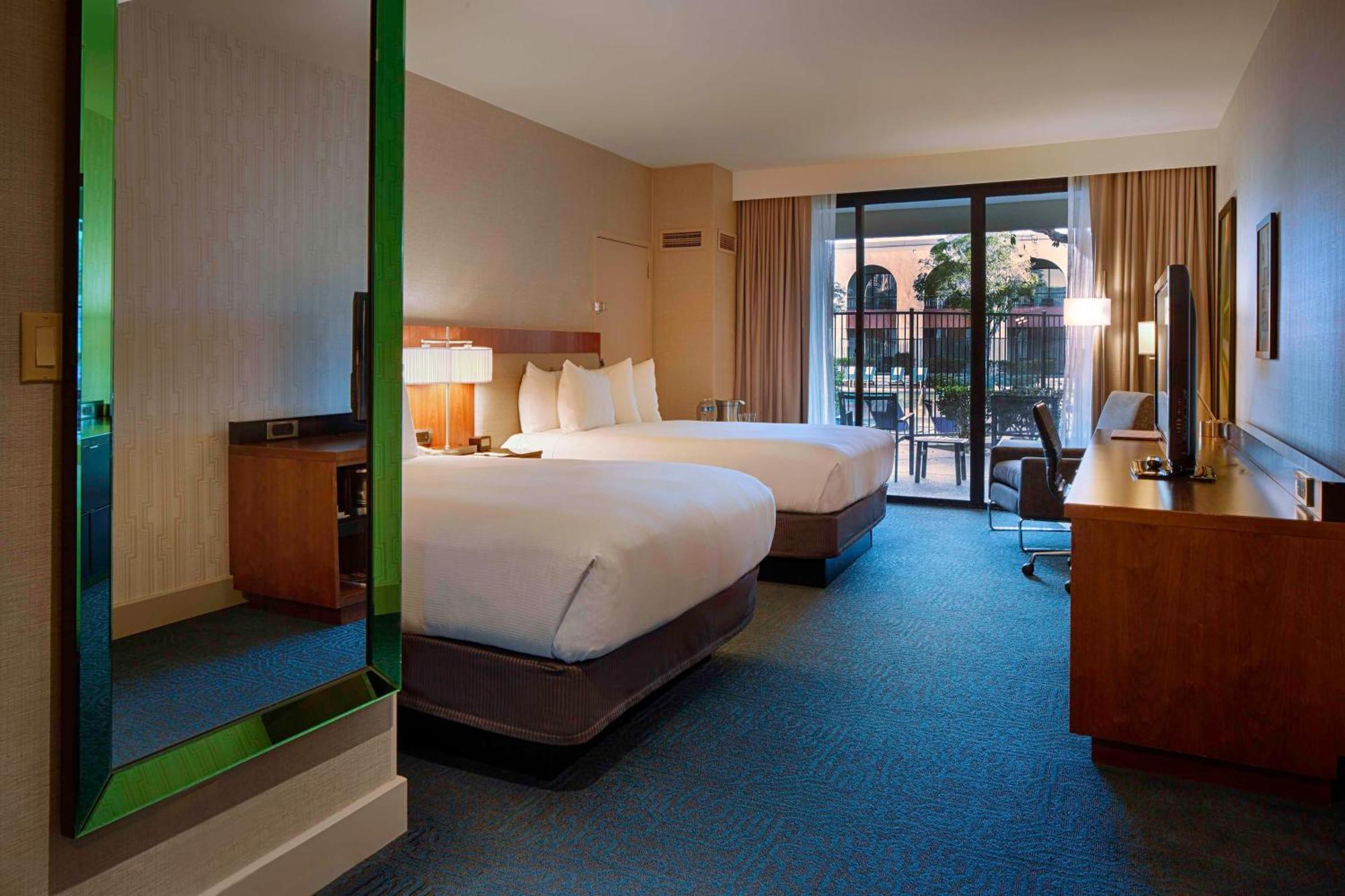 Doubletree By Hilton Newark-Fremont Hotel Kültér fotó