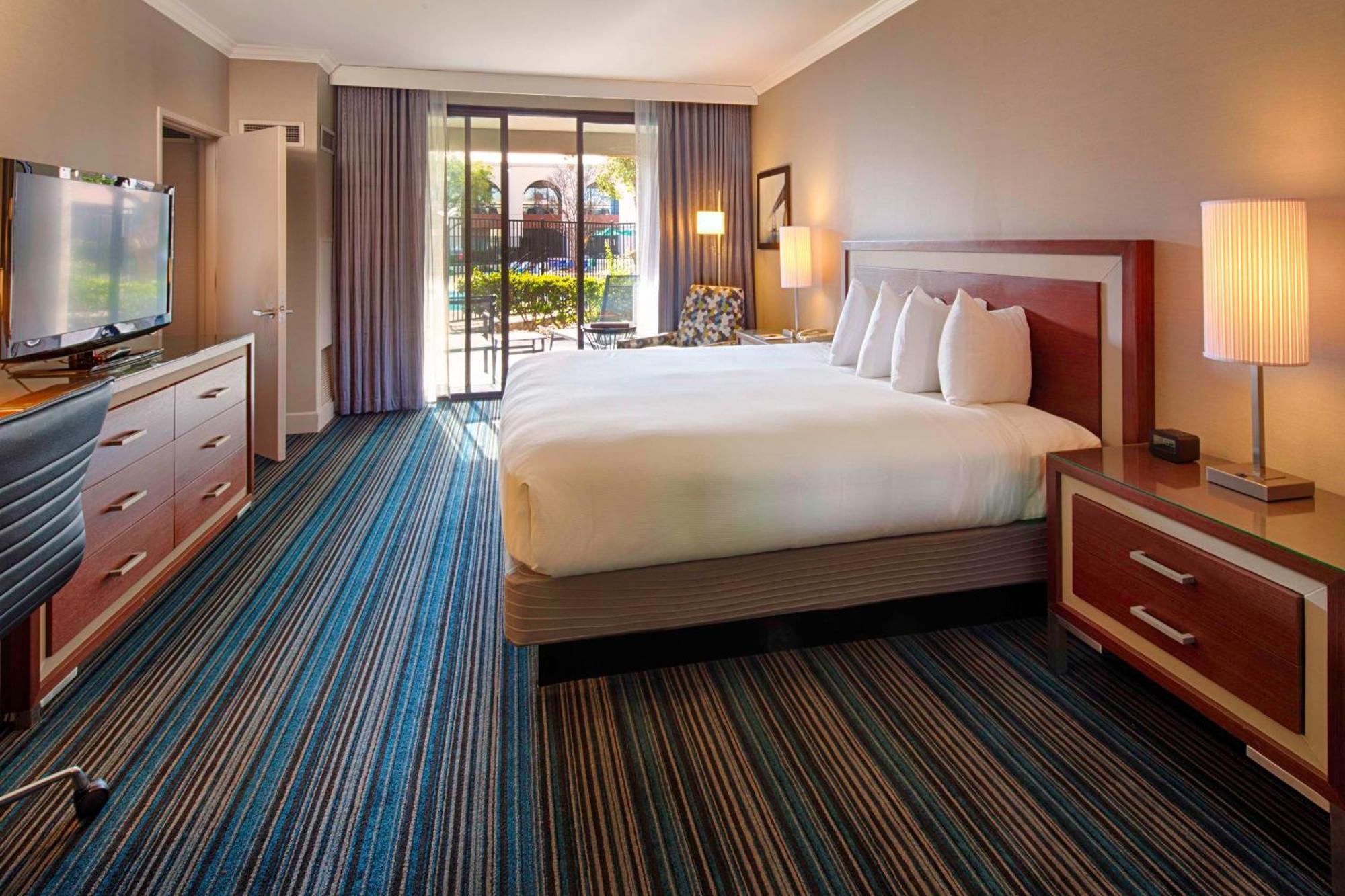 Doubletree By Hilton Newark-Fremont Hotel Kültér fotó
